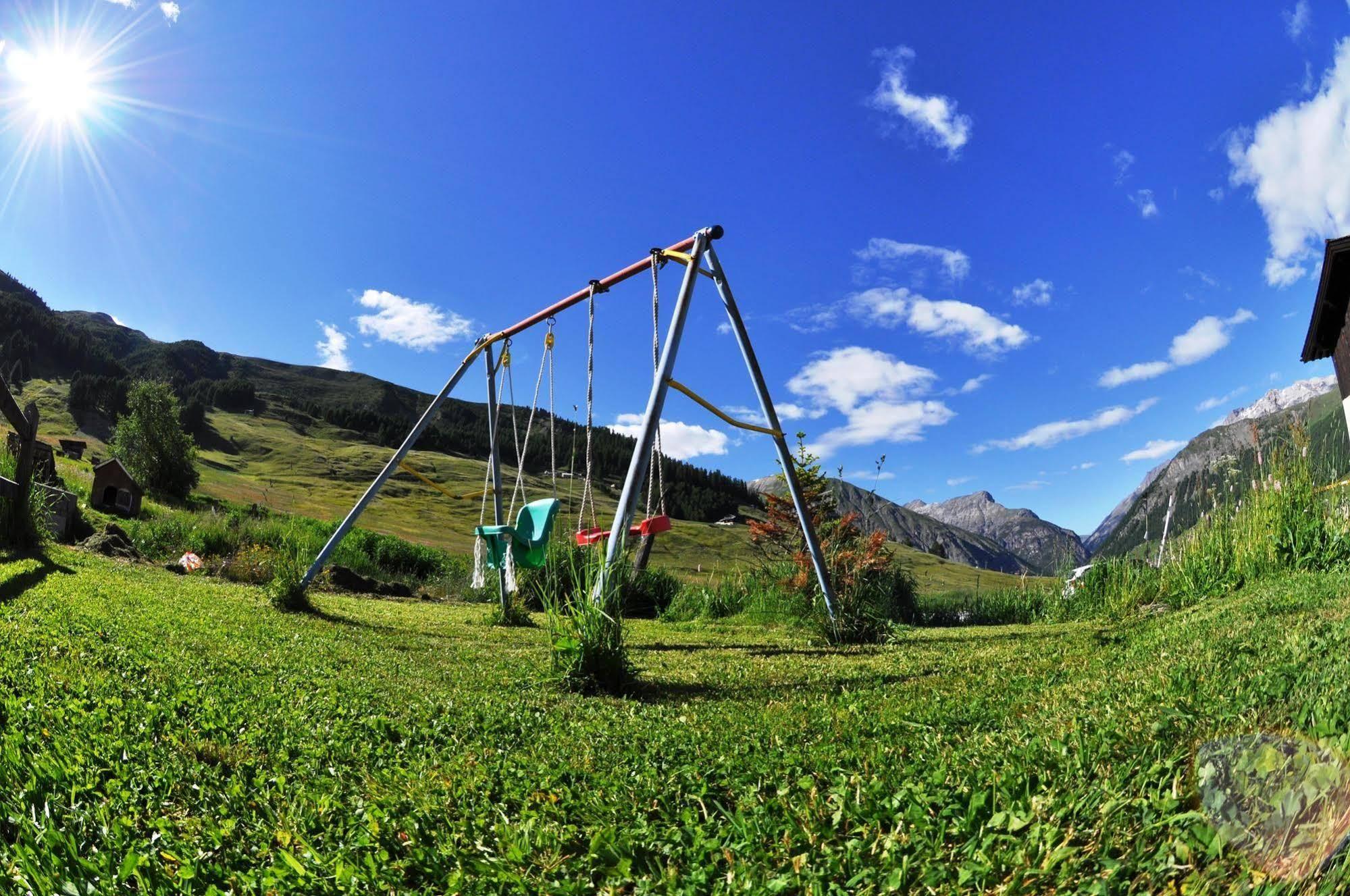 Alpen Royal By Livigno Accomodation Εξωτερικό φωτογραφία