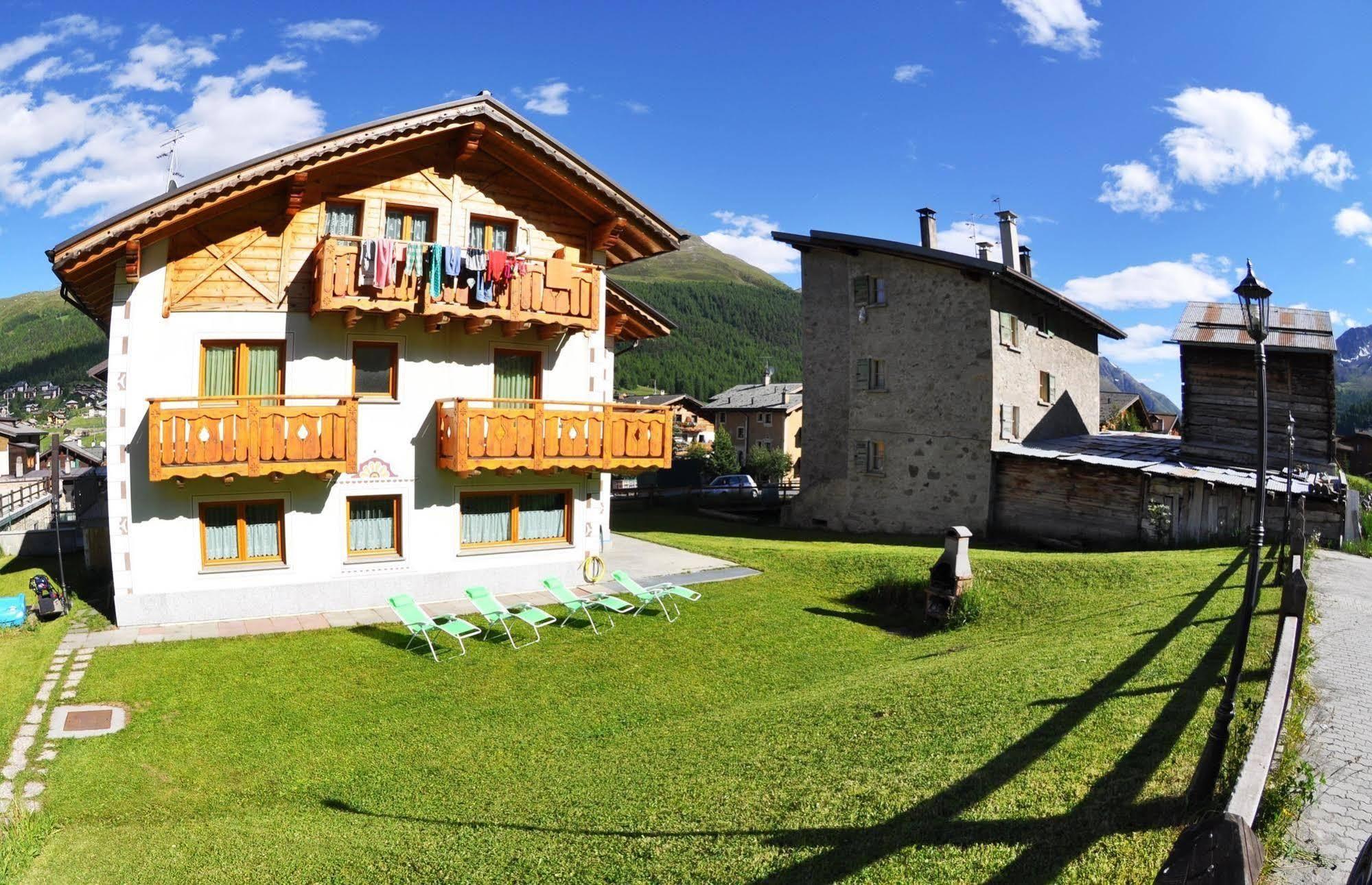 Alpen Royal By Livigno Accomodation Εξωτερικό φωτογραφία